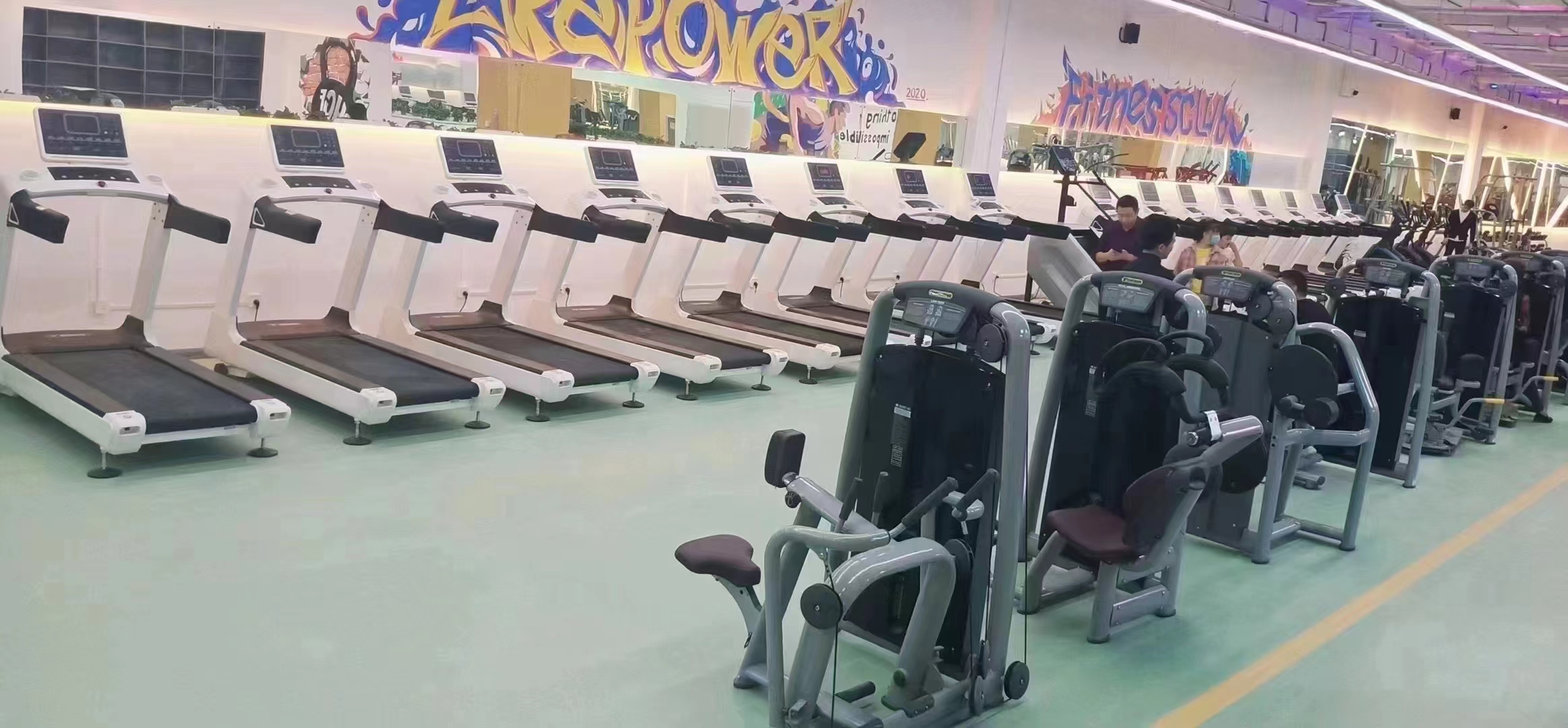 跑步机怎么跑步减肥效果好？看看跑步机健身正确的方法 